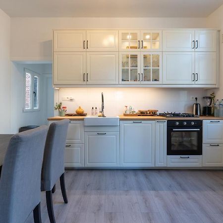 Large Room In House W Shared Kitchen & Bathroom W Free Parking Bluecard Antwerpia Zewnętrze zdjęcie